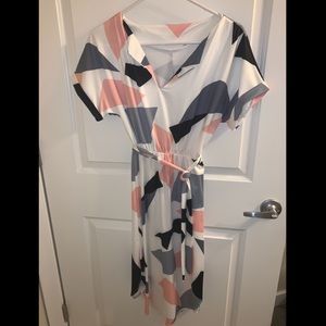 Multi-Color Dress with Short Sleeves